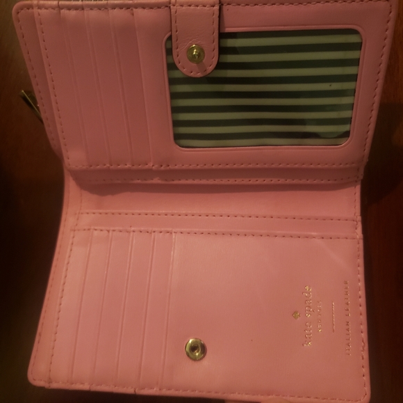 Kate Spade ♠️ Wallet - Picture 7 of 7